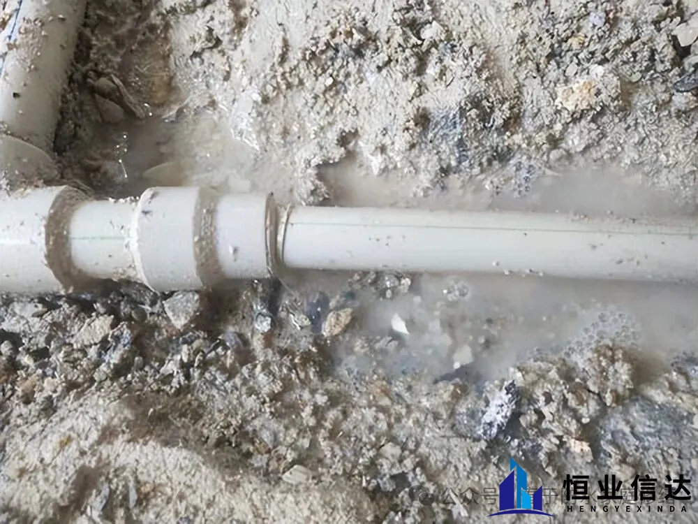 水管悄悄漏水？教你一招，不用工具也能轻松自检！