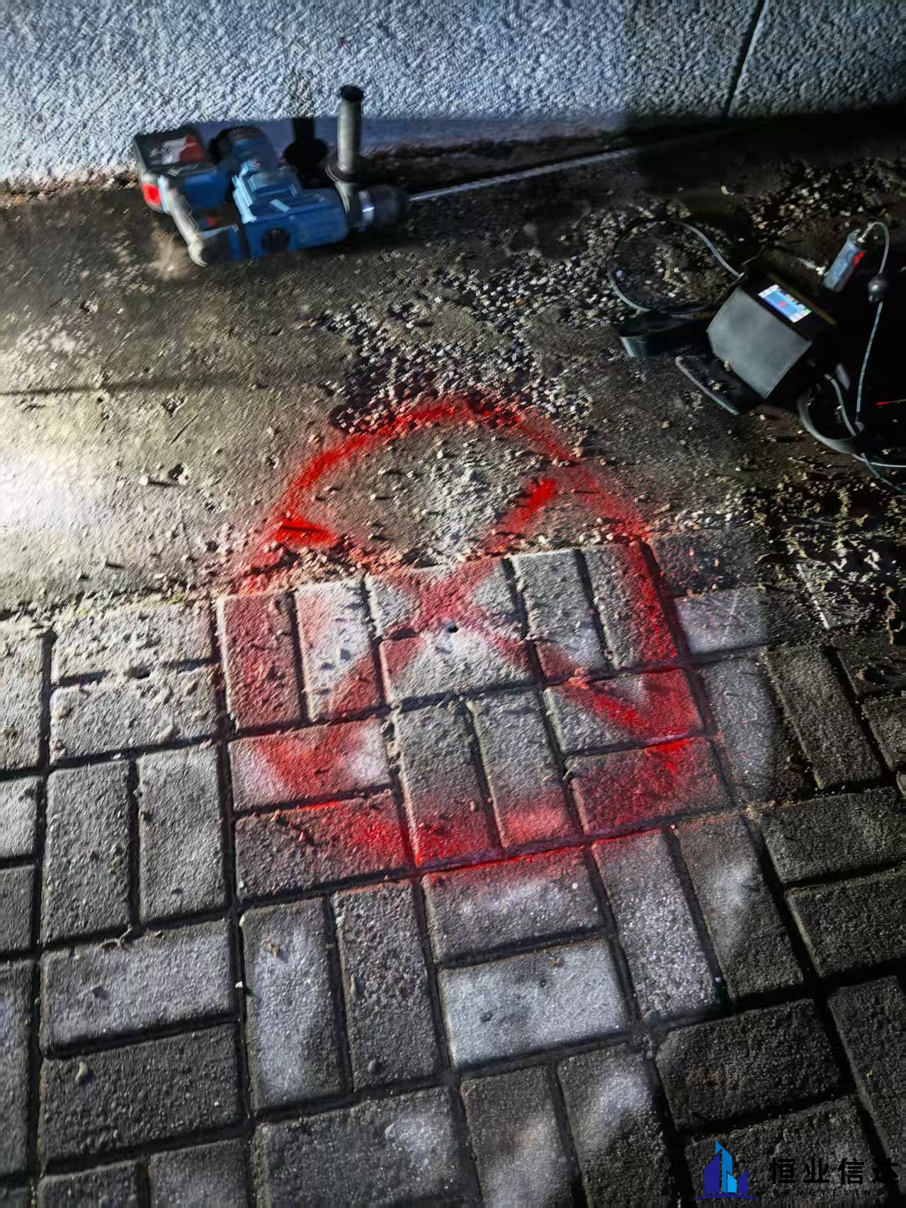 fdb80b544d1ce5b6c42a24f4f5cea93d